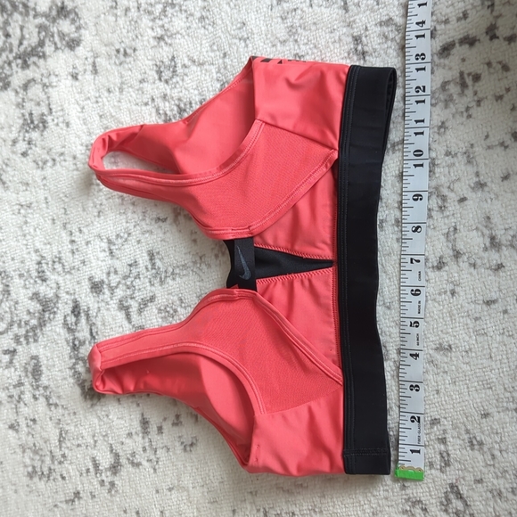 ✨ 2 for $25 NIKE sports bra | size M - Picture 2 of 3